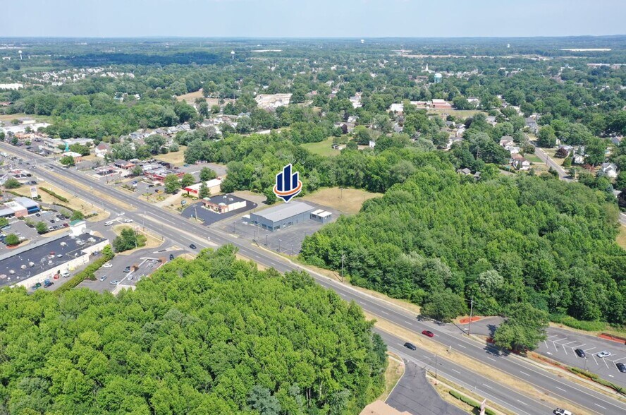 More Photos Of 449 Route 130, East Windsor Auto Dealership For Lease