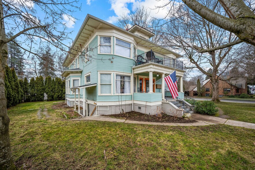 More Photos Of 1006 E Sherman Ave, Coeur d'Alene Apartments For Sale