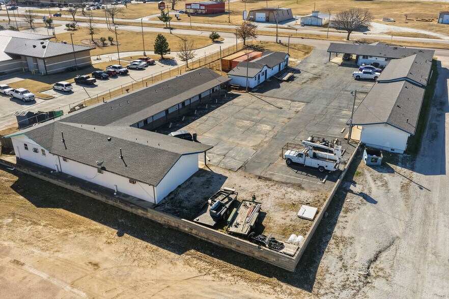 More Photos Of 1900 No Broadway Ave, Ada Hotel For Sale