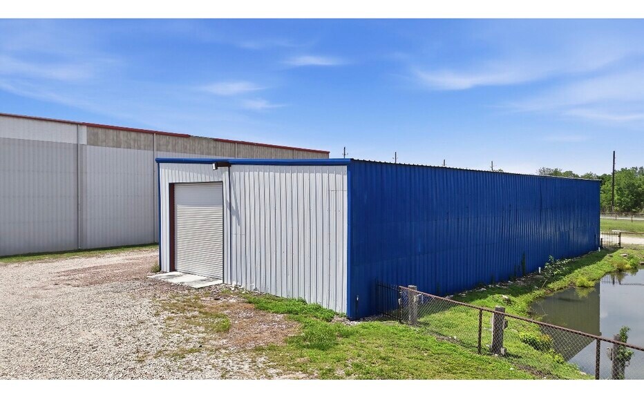 More Photos Of 10219 Pineland Rd, Houston Land For Lease