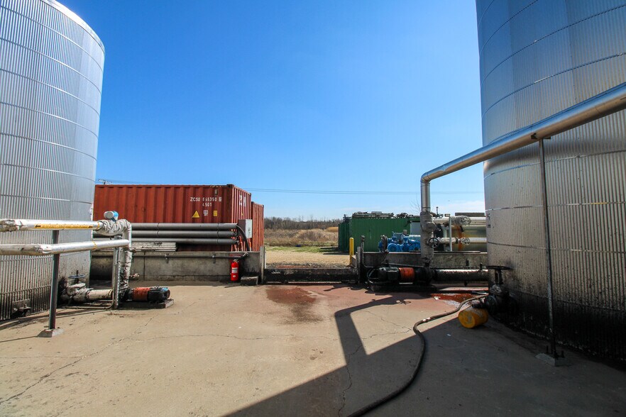 More Photos Of 5640 44th Ave S, Clinton Industrial For Sale