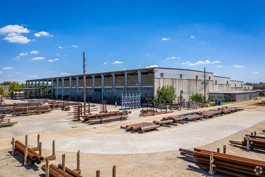 More Photos Of 9450 W Wingfoot Rd, Houston Manufacturing For Lease