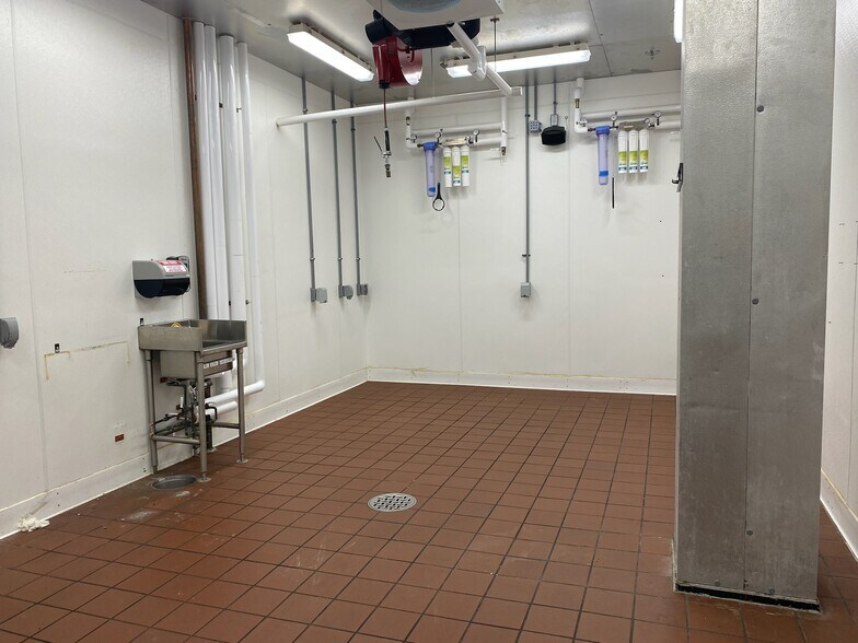 More Photos Of 1245 Worcester St, Natick General Retail For Lease