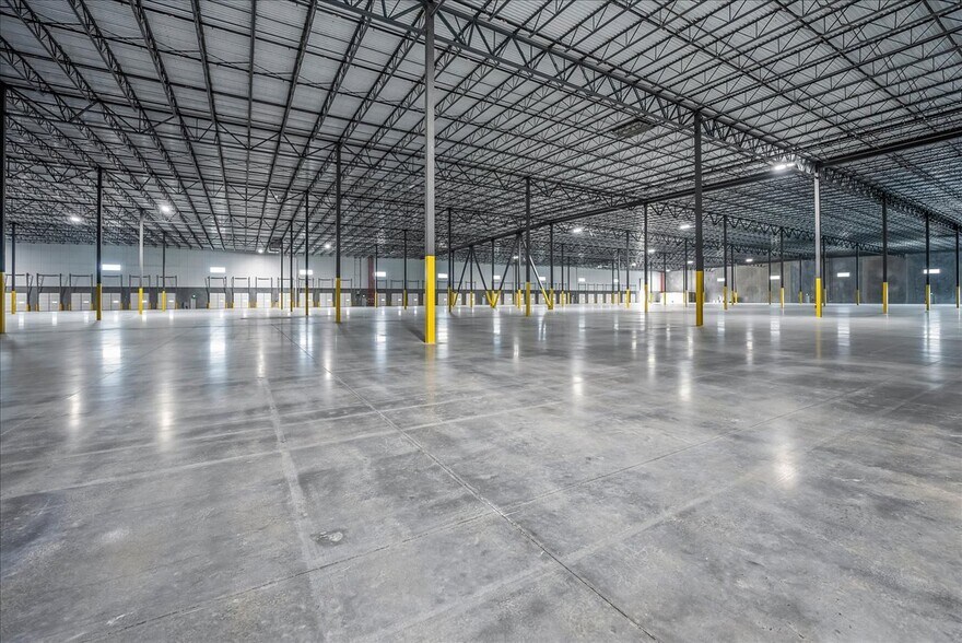 More Photos Of 2215 S 7200 W, Magna Distribution For Lease