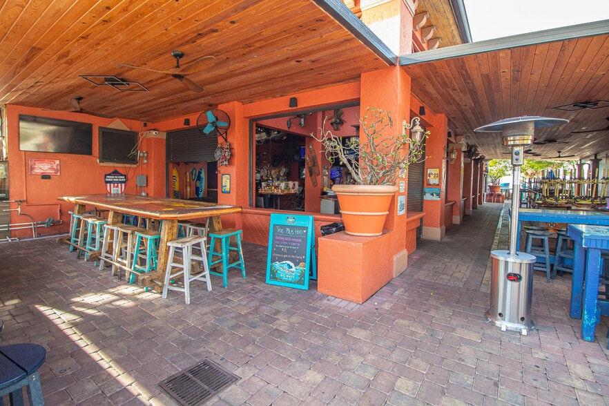 More Photos Of 130 Tamiami Trl, Punta Gorda Restaurant For Sale