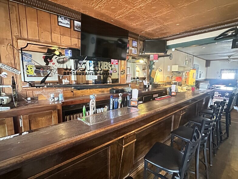 More Photos Of 2201 Hyde Park Blvd, Niagara Falls Restaurant For Sale