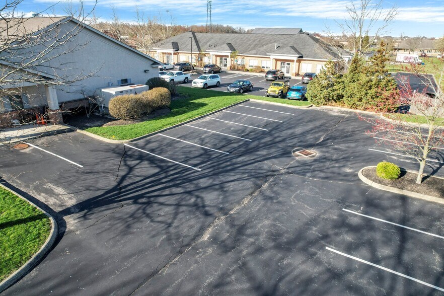 More Photos Of 40 Clairedan Dr, Powell Office For Lease