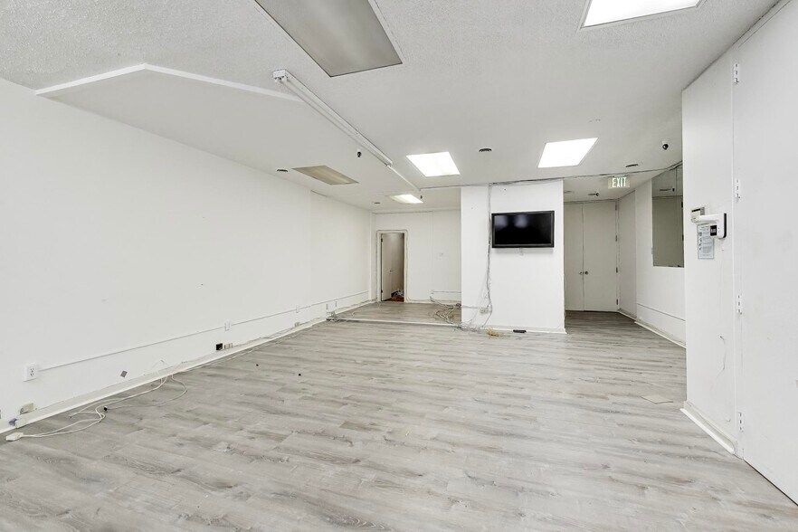 More Photos Of 667 Clay St, San Francisco Office Residential For Lease