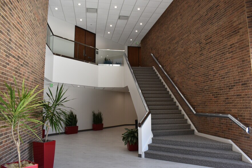 More Photos Of 1201 Richardson Dr, Richardson Office For Sale