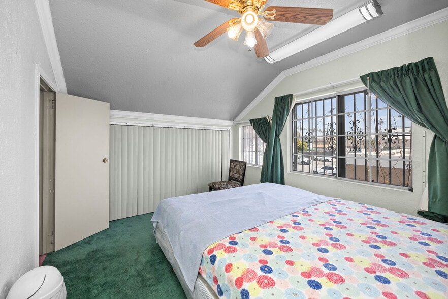 More Photos Of 451 E Vernon Ave, Los Angeles Hotel For Sale