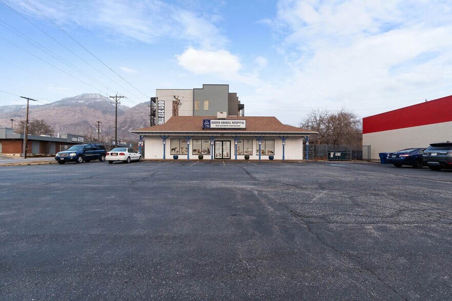 More Photos Of 208 S Washington Blvd, Ogden General Retail For Sale