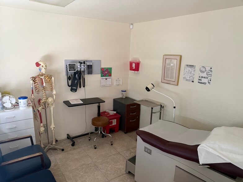 More Photos Of 47-51 E Romie Ln, Salinas Medical For Sale