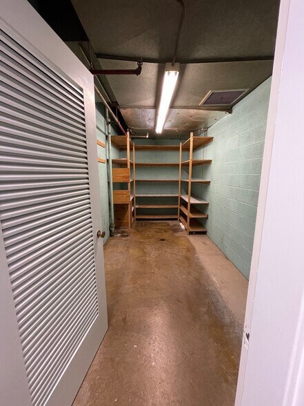 More Photos Of 711 Davis St, Scranton Warehouse For Lease
