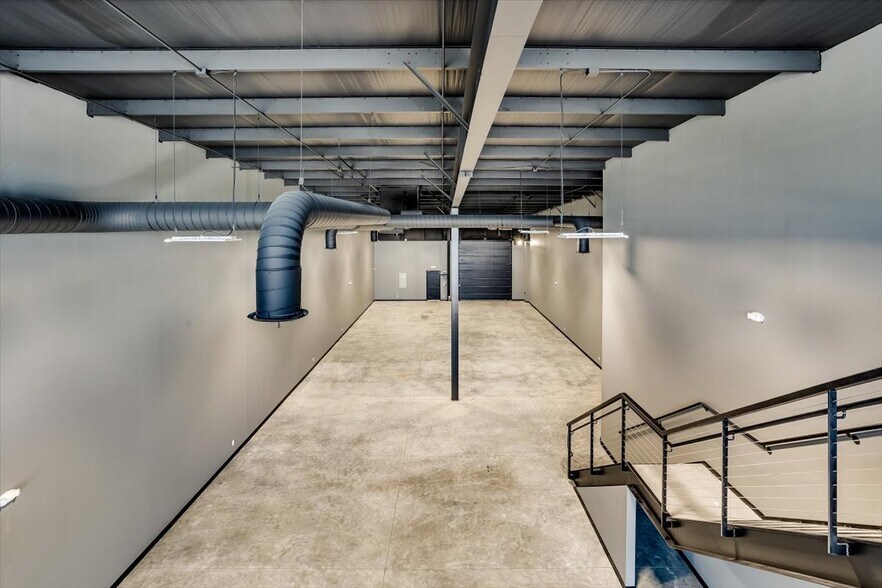 More Photos Of 4078 N Hoover Ct, Wichita Industrial For Sale