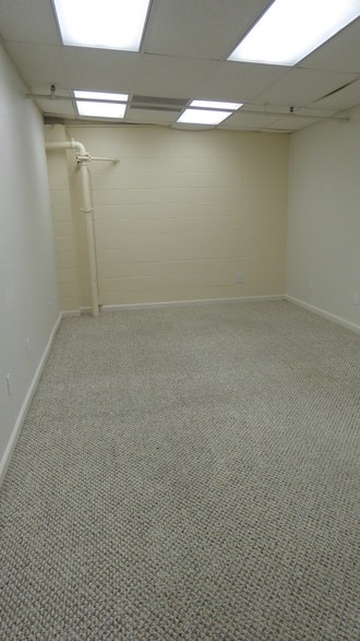 More Photos Of 34 Union Way, Vacaville Flex For Lease