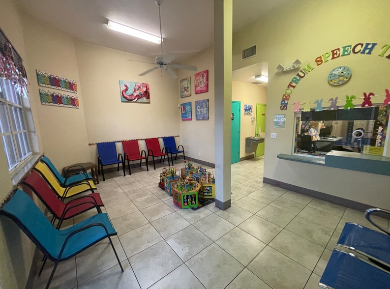 More Photos Of 391 Lee Blvd, Lehigh Acres Medical For Lease