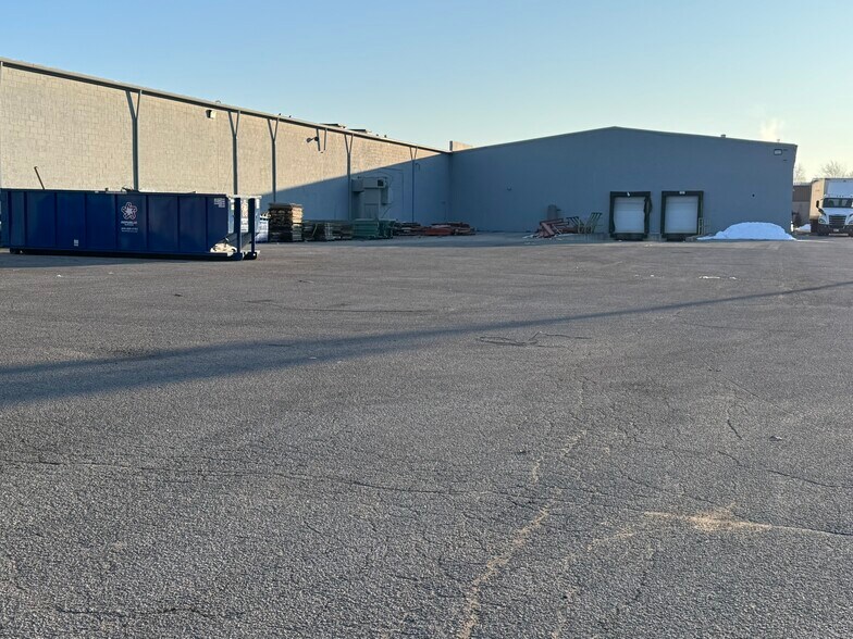More Photos Of 57784 County Road 3, Elkhart Warehouse For Lease