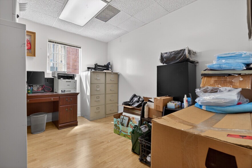 More Photos Of 4160 Verdugo Rd, Los Angeles Office For Sale