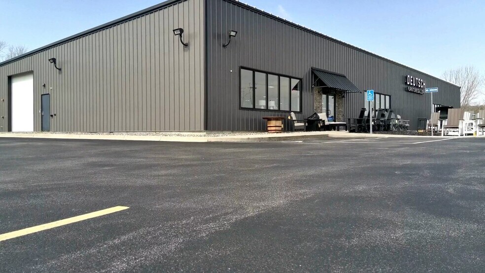 More Photos Of 4825 Commercial Dr SW, Rochester General Retail For Sale