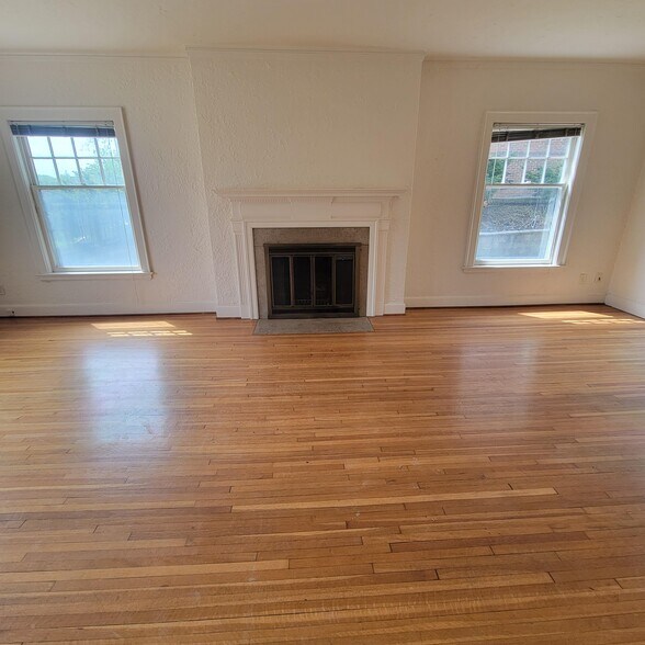 More Photos Of 303 6th Ave SW, Rochester Office Residential For Sale