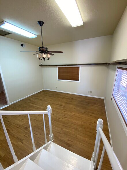 More Photos Of 13301 Fm 2432 Rd, Willis General Retail For Lease