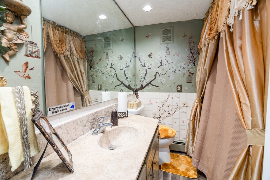 More Photos Of 1414 W MAin St, Marion Lodge Meeting Hall For Sale