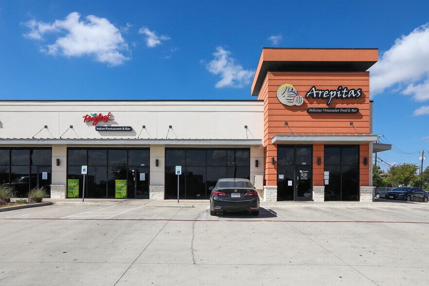 More Photos Of 3200 Greenlawn Blvd, Round Rock Storefront For Lease