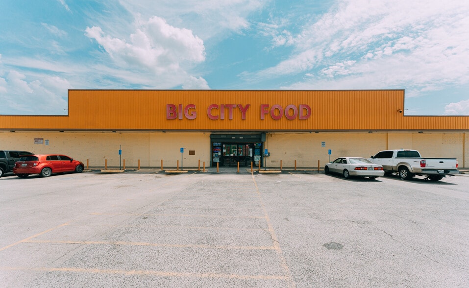 More Photos Of 11320 Homestead Rd, Houston Supermarket For Sale