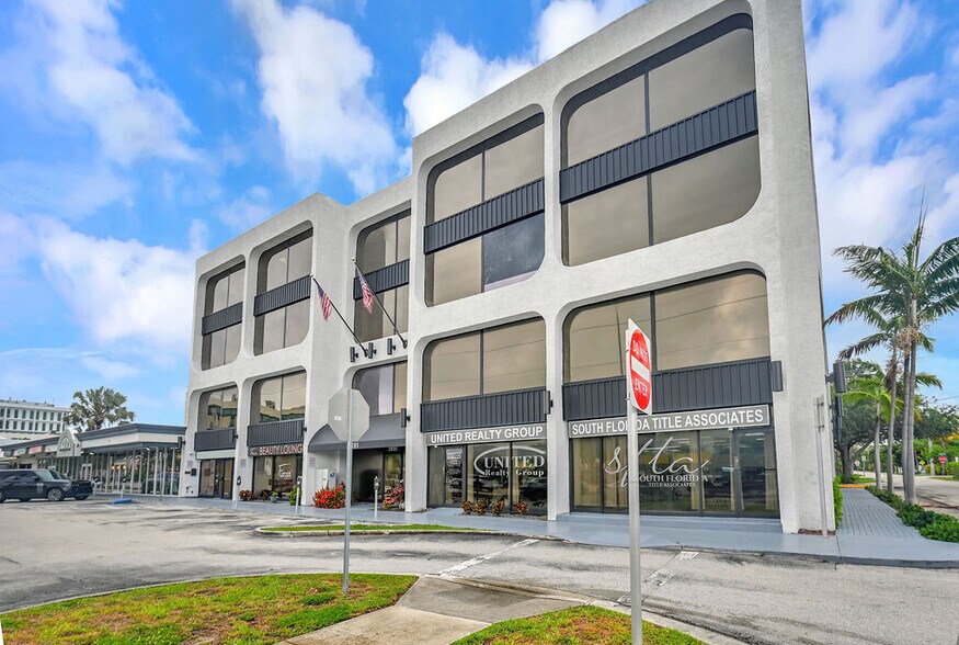 More Photos Of 2691 E Oakland Park Blvd, Fort Lauderdale Office Residential For Lease