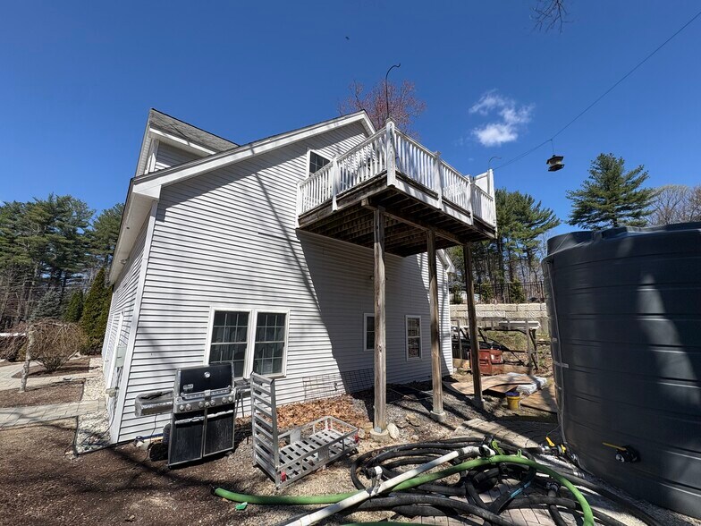 More Photos Of 125 Wason Rd, Hudson Industrial For Lease