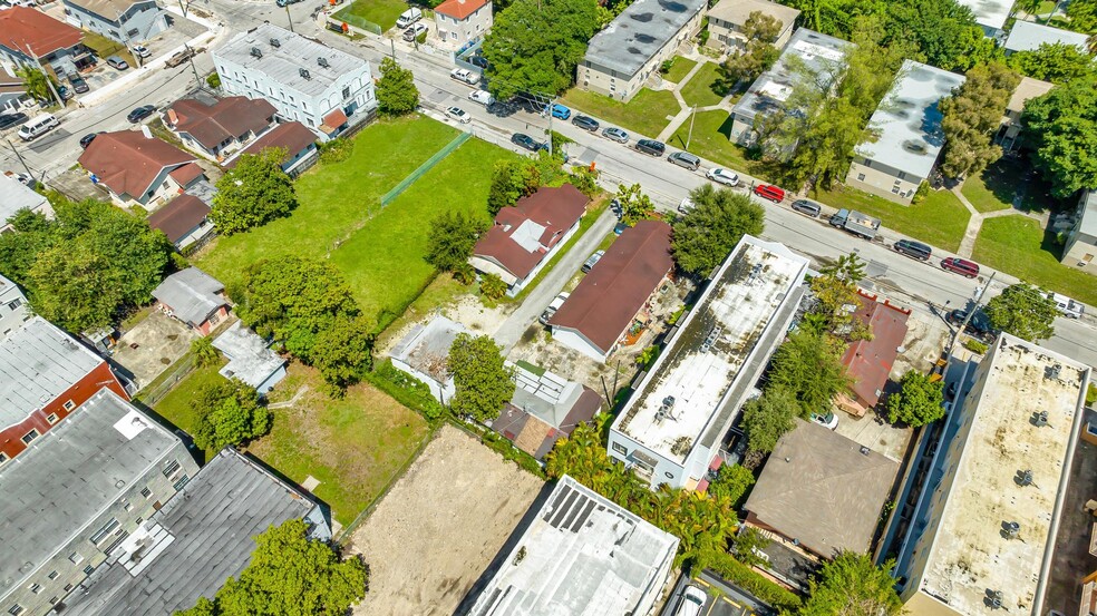 More Photos Of 956-964 SW 3rd st, Miami Multifamily For Sale