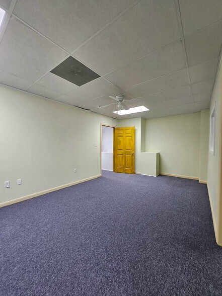 More Photos Of 6014 Duraleigh Rd, Raleigh Storefront Retail Office For Lease