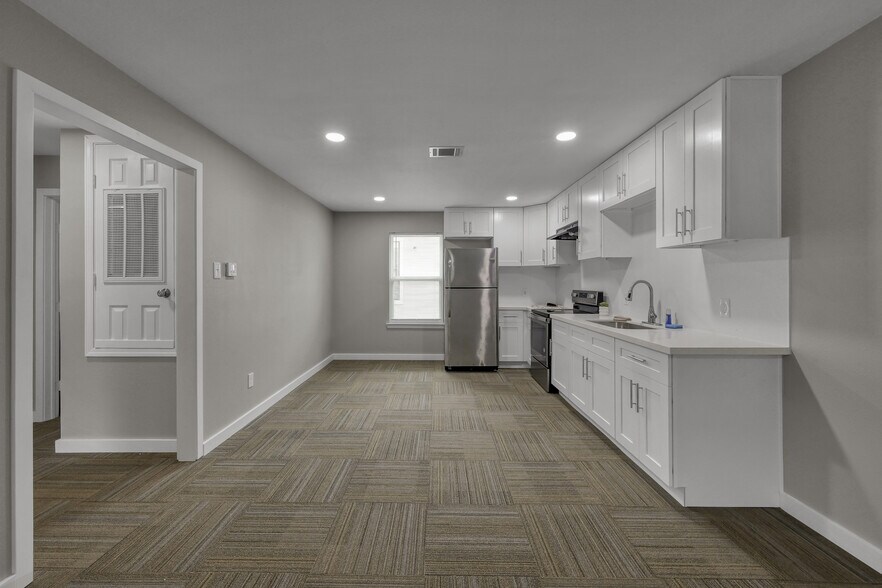 More Photos Of 2426 Crockett Martin Rd, Conroe Multifamily For Sale