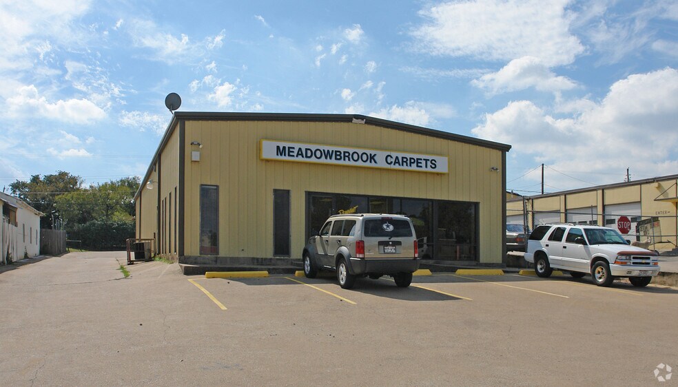 More Photos Of 5928 E Lancaster Ave, Fort Worth Freestanding For Lease