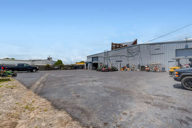 More Photos Of 1012 Iris Dr SW, Conyers Storefront For Sale