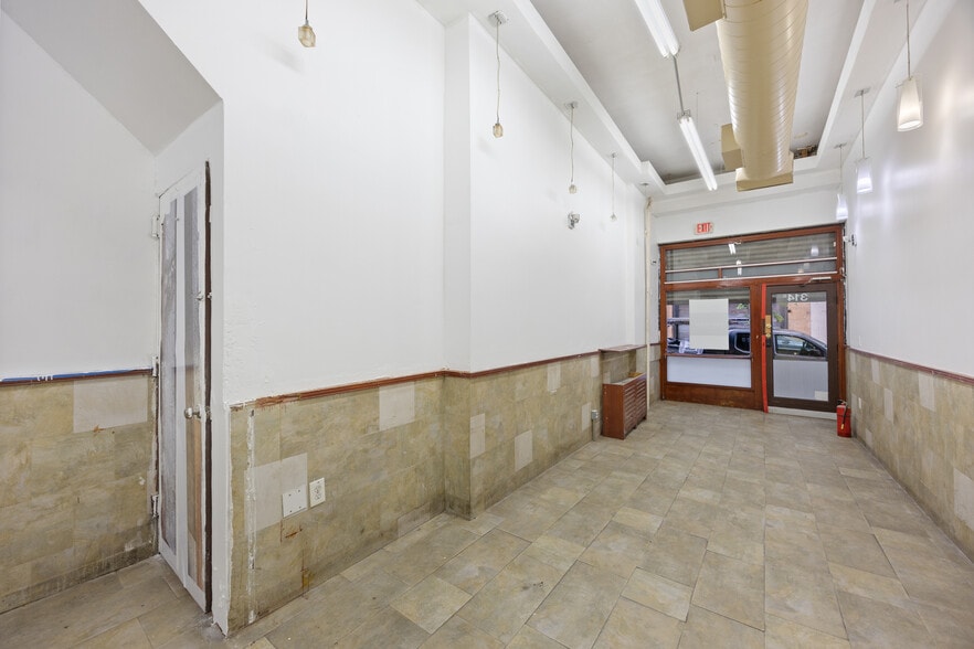 More Photos Of 314-318 W 36th St, New York Apartments For Lease
