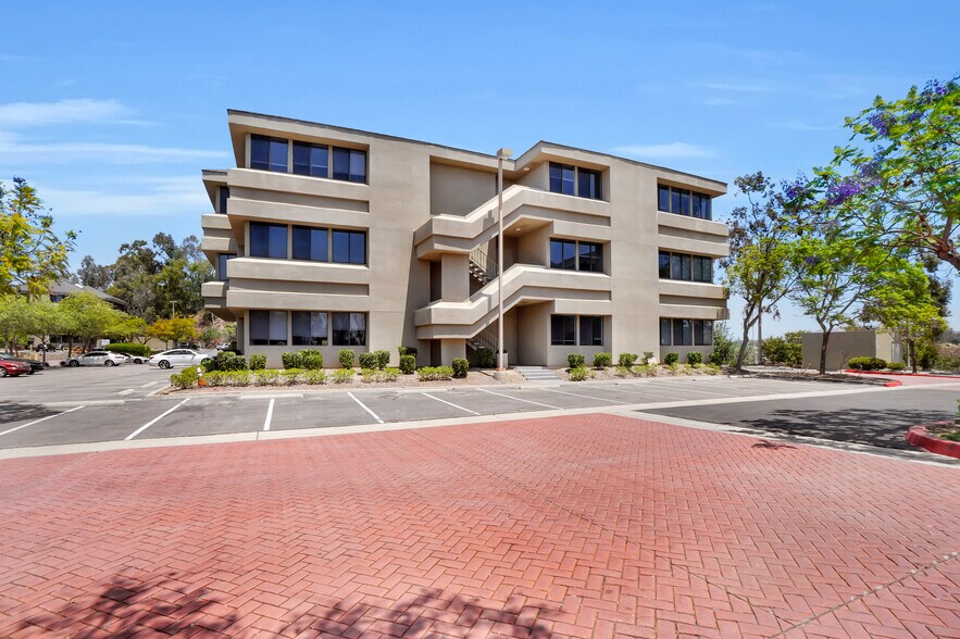 More Photos Of 3665 Ruffin Rd, San Diego Unknown For Lease
