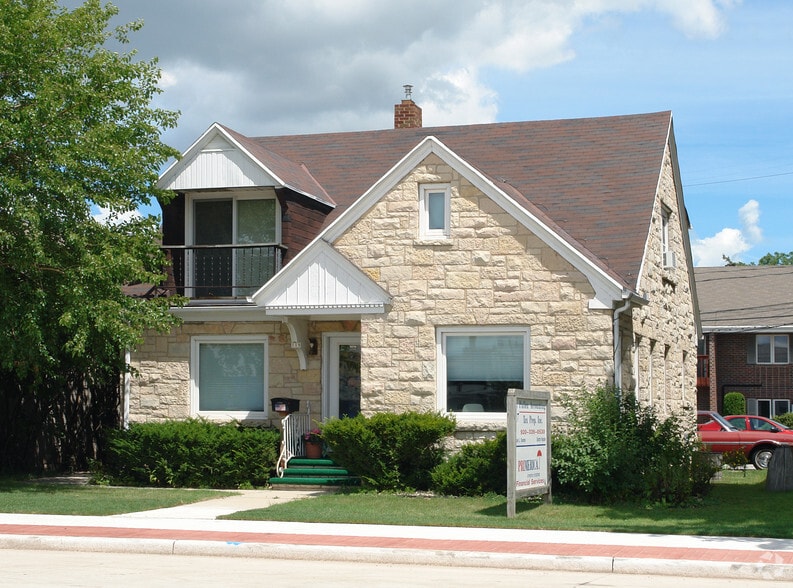 Primary Photo Of 119 S Wisconsin St, De Pere Office For Lease