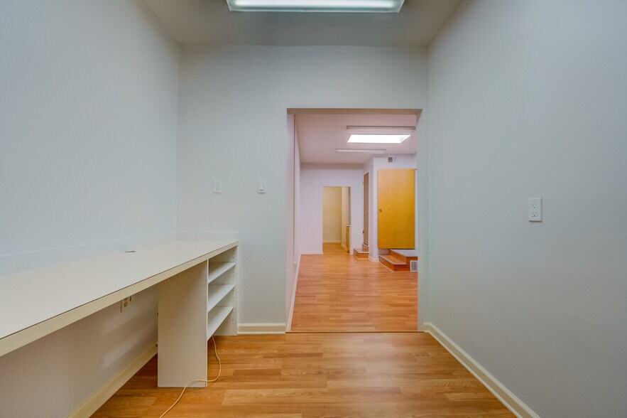 More Photos Of 4410 74th Ave, Hyattsville Medical For Lease
