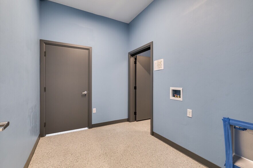 More Photos Of 3305 NW 192nd St, Edmond Healthcare For Sale