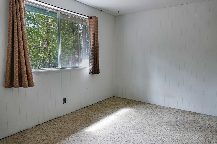 More Photos Of 6409 Kangaroo Creek Rd, Gazelle Land For Sale