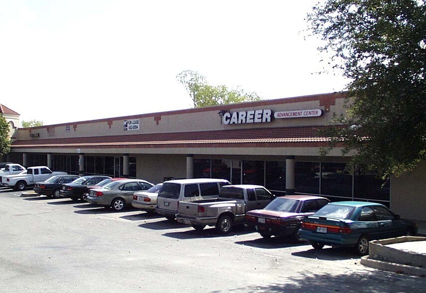 More Photos Of 7517-7523 Cameron Rd, Austin Freestanding For Lease