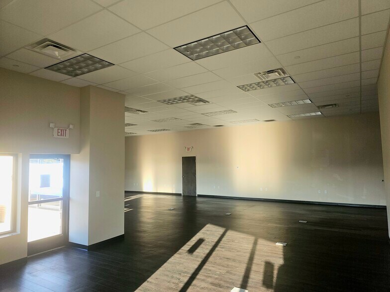 More Photos Of 9709-9727 Colerain Ave, Cincinnati Storefront For Lease