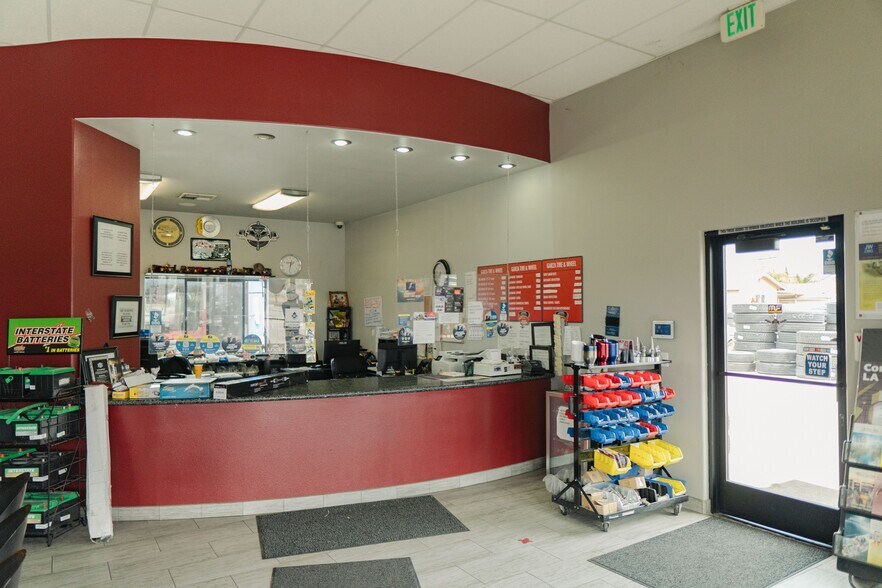 More Photos Of 6886 Santa Fe Dr, Winton Auto Repair For Sale