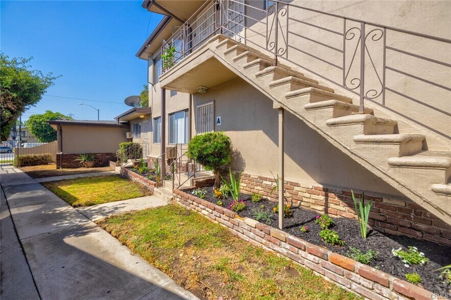 More Photos Of 2912 W Via Acosta, Montebello Apartments For Sale