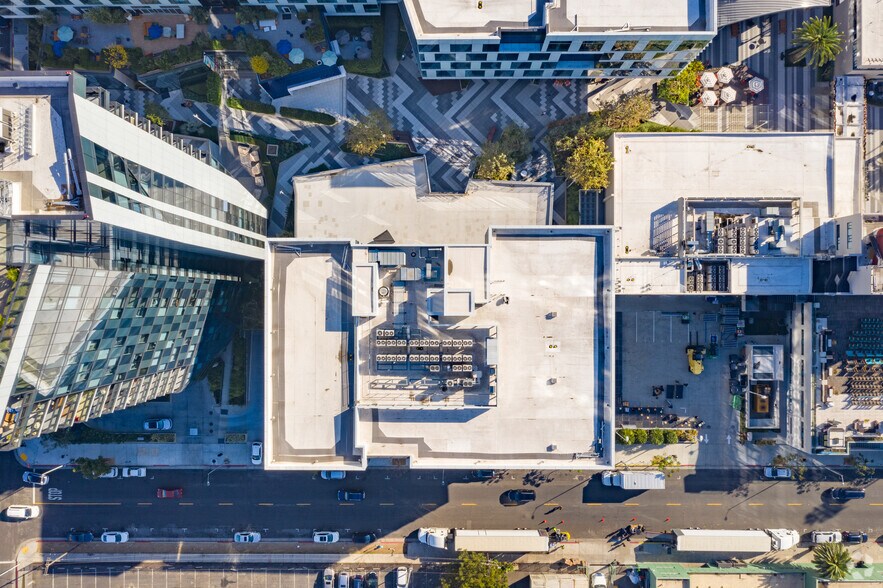 More Photos Of 1500 N El Centro Ave, Los Angeles Office Residential For Lease