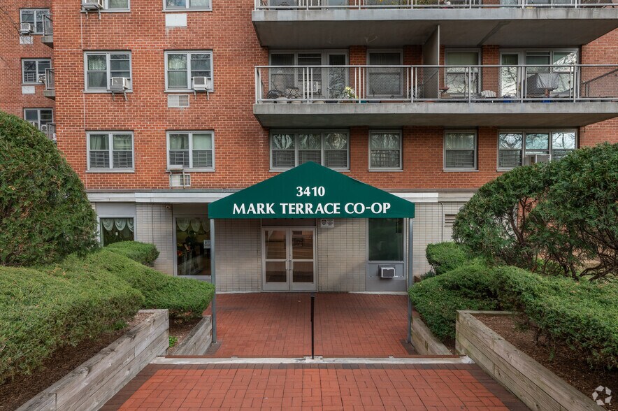 More Photos Of 3410 De Reimer Ave, Bronx Apartments For Sale