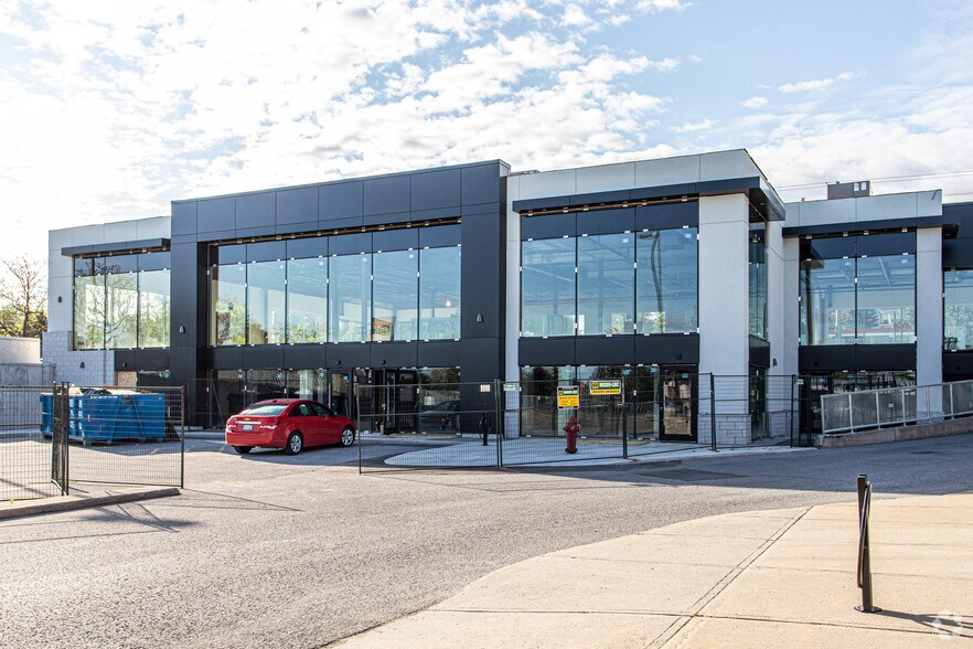 More Photos Of 5925-5929 Jeanne D'Arc Blvd, Ottawa Freestanding For Lease