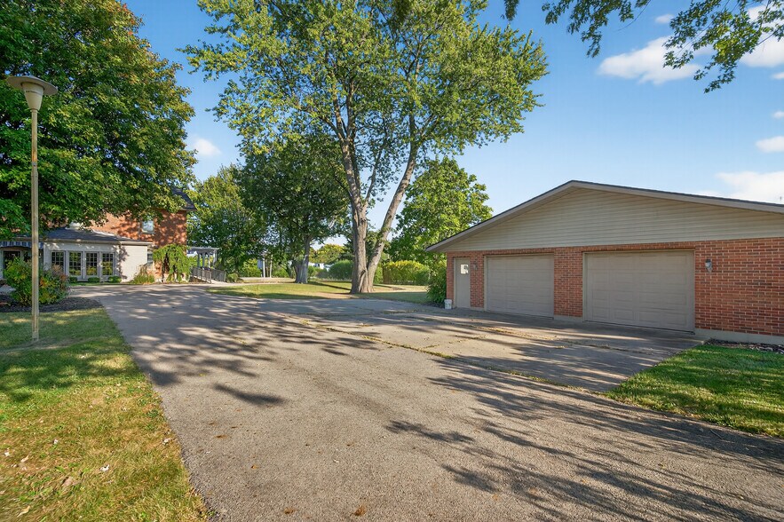 More Photos Of 1441 Saint Marys Ave, Sidney Office For Sale