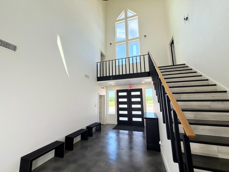 More Photos Of 1105 W Cottage Hill Pky, Celina Lodge Meeting Hall For Sale